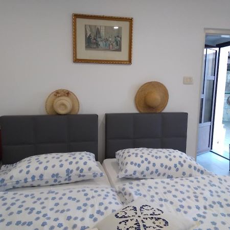 Tourist Farm With Apartments Fig Tree Dekani Εξωτερικό φωτογραφία