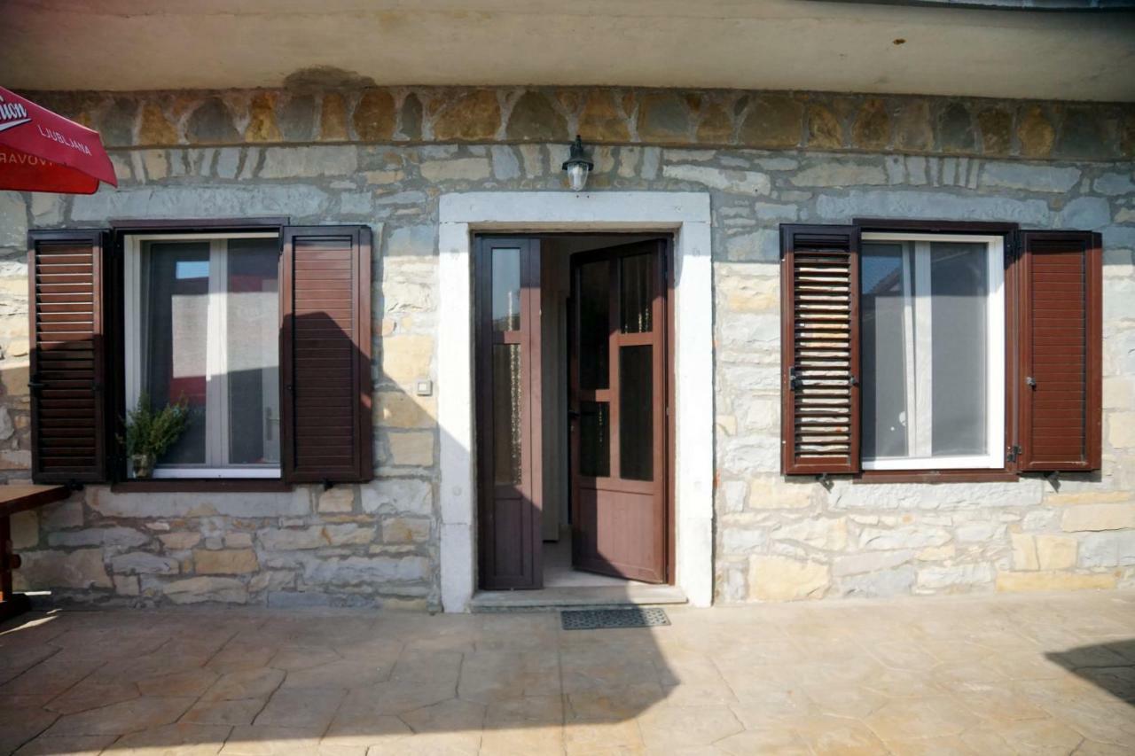 Tourist Farm With Apartments Fig Tree Dekani Εξωτερικό φωτογραφία