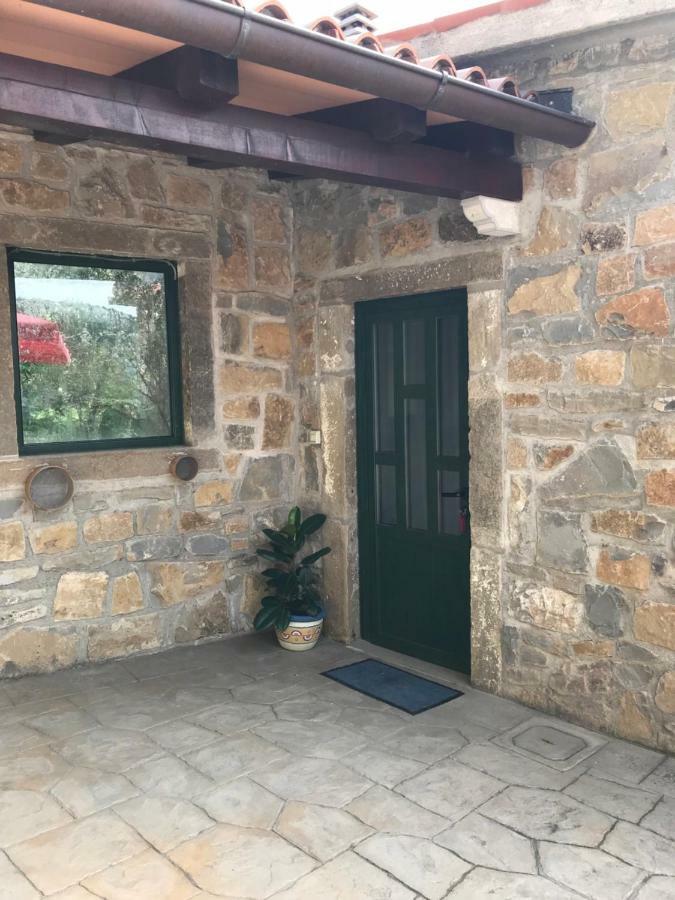 Tourist Farm With Apartments Fig Tree Dekani Εξωτερικό φωτογραφία